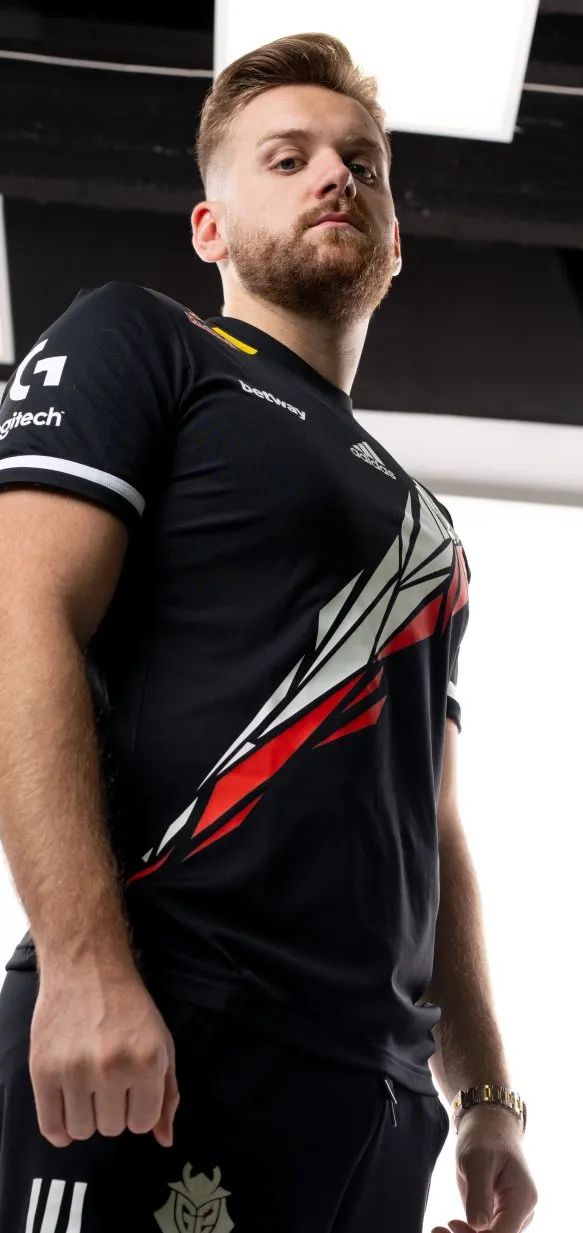 insani： ＂随着exit进入他现在的角色，他比我见过的任何时候都要好＂